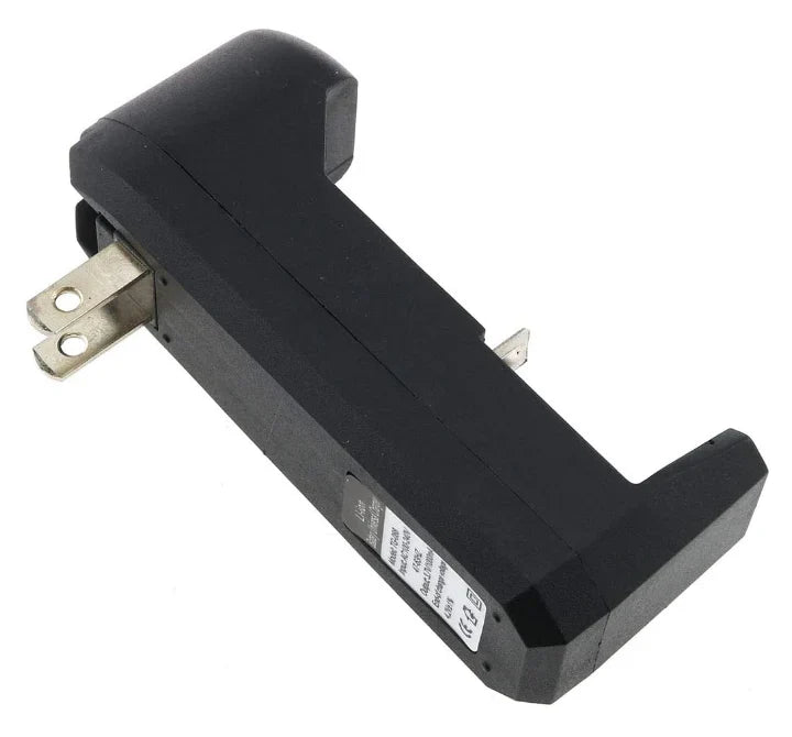 Ultra Basic - Universal 3.7V Travel Battery Charger