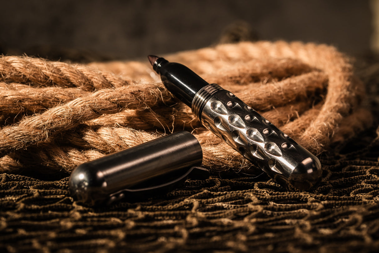 Signator Junior - Titanium Permanent Marker / Vault by Maratac®