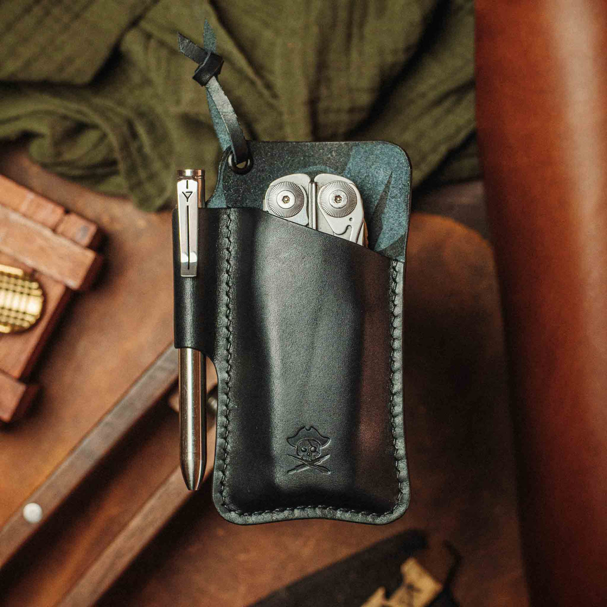 EDC Pocket Organizer - First Mate v3 | Leather Pocket Carrier