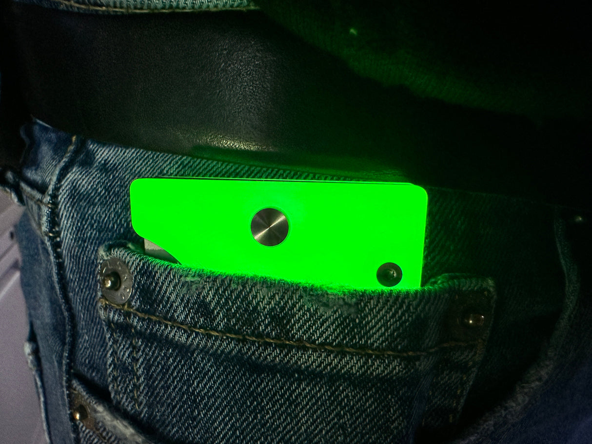 D2 Re-Action - Ti ( UGM GLOW ) Folder - Knife š„ Sale š„