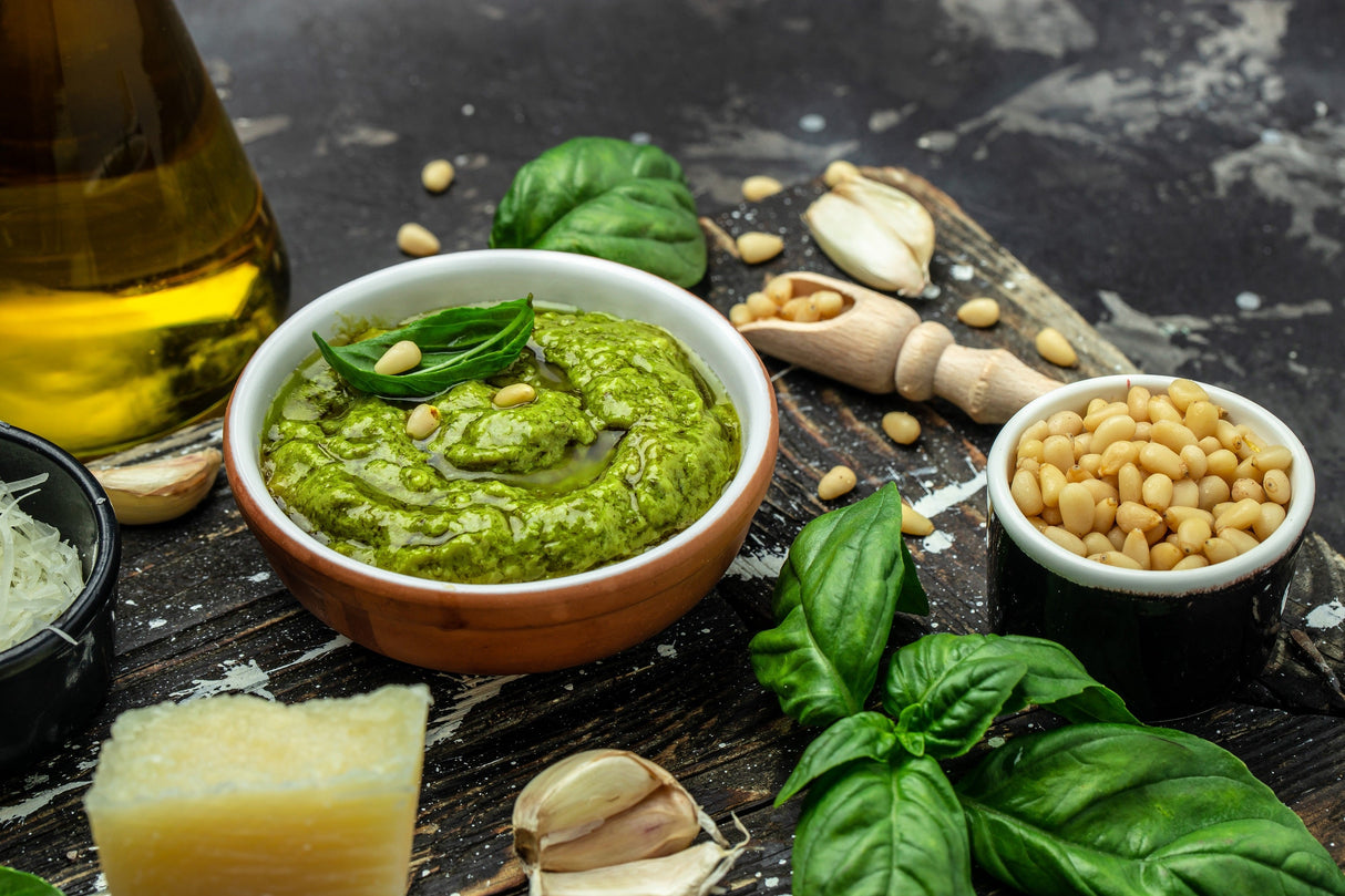 2000 SWEET GENOVESE BASIL Ocimum Basilicum Herb Flower Seeds