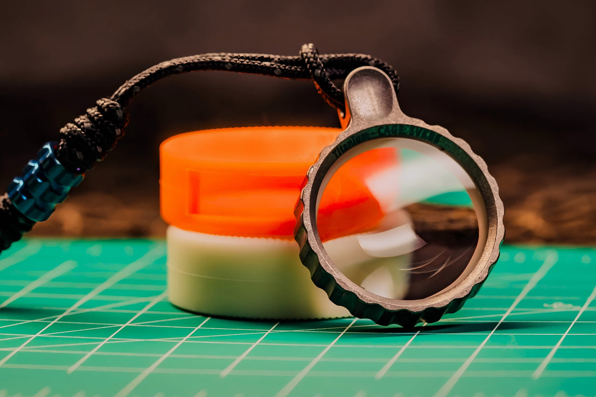 Polycarbonate Titan Zoom - Sapphire Pocket Magnifier by MaratacĀ® š„ New š„