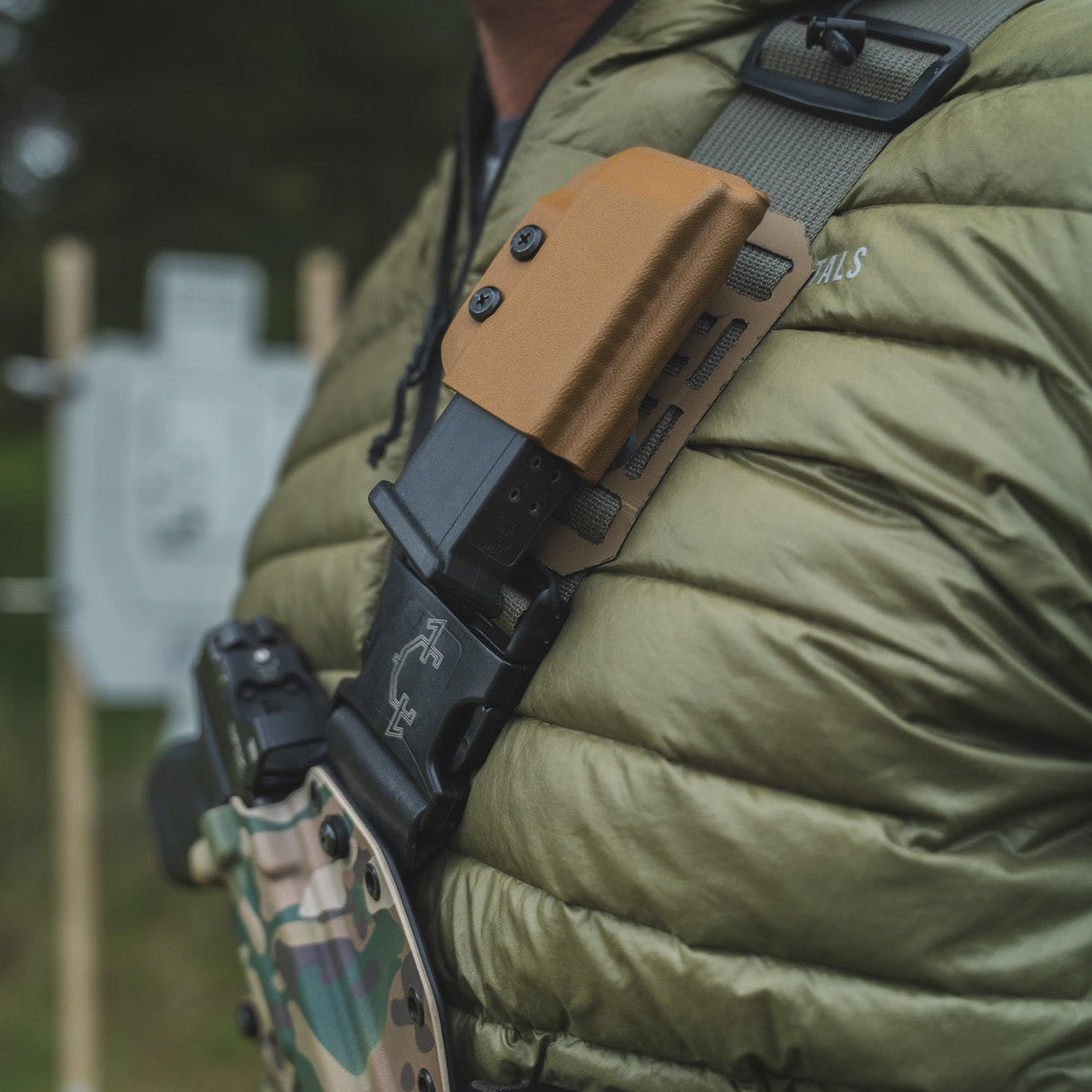 HITCHHIKER Mag Carrier
