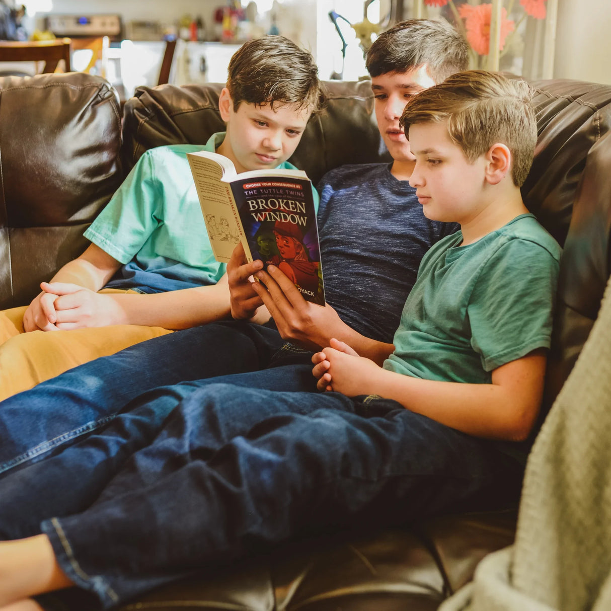 The Tuttle Twins and the Case of the Broken Window