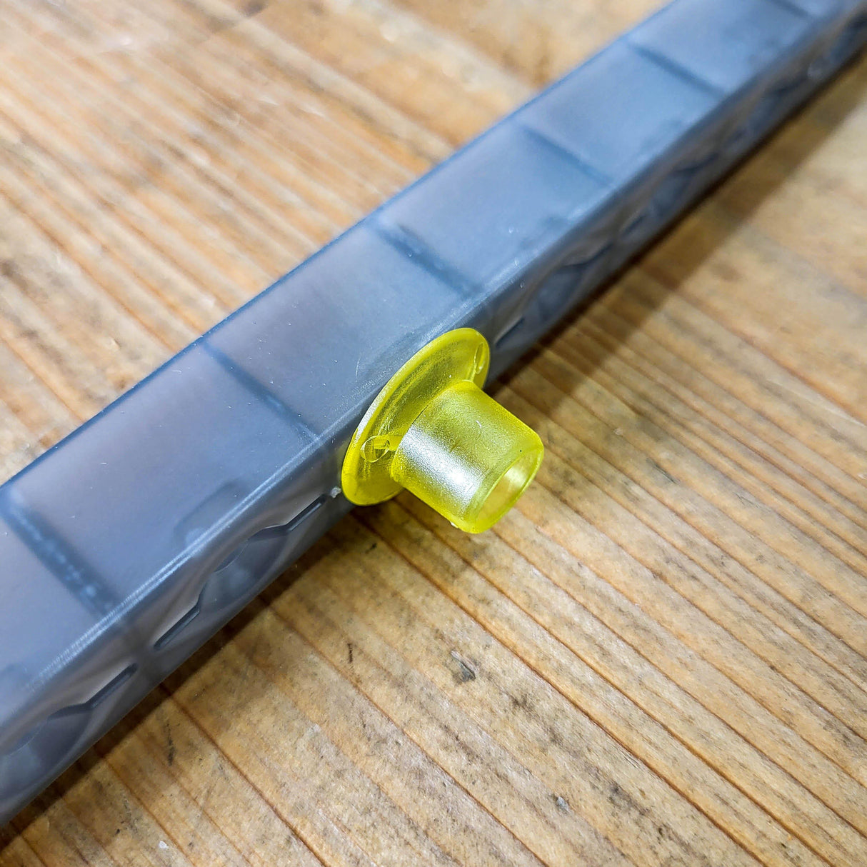 JZBZ Queen Cell Bar
